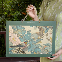 Boîtes cadeaux magnétiques d'art en satin de luxe noir personnalisé Boîtes en papier d'art en satin de luxe avec couvercles en feuille gaufrée en carton rigide recyclable