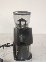 Moulin à café en grains Espresso électrique Moulin à cappuccino de cuisine automatique portable en acier inoxydable Ménage Hôtel