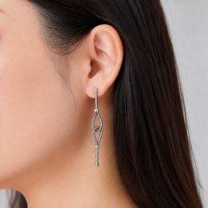 Boucles d'oreilles pendantes à nœuds en chaîne en acier inoxydable plaqué or 14 carats, longues et texturées, or et argent - Product Image 5