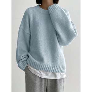Pull décontracté d'hiver à col rond et épaules tombantes pour femme, en tricot noir avec motif géométrique, en polyester - Product Image 2