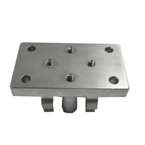 قطع معدنية مصبوبة بالضغط مخصصة من المصنع، قطع دقيقة مصنعة بتقنية CNC من الحديد الزهر AISI4130 والألومنيوم - Product Image 2