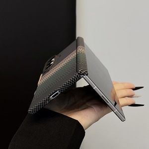 Étui de téléphone à texture fibre de carbone pour Samsung <span class=keywords><strong>Z</strong></span> <span class=keywords><strong>Fold</strong></span> 7, <span class=keywords><strong>coque</strong></span> magnétique de protection pour <span class=keywords><strong>Z</strong></span> <span class=keywords><strong>Fold</strong></span> 7 - Product Image 4