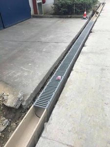 Tappo Terminale per Canale di Drenaggio in HDPE Anti-Corrosione 200x250, Resistente ai Raggi UV, per Esterni - Product Image 6