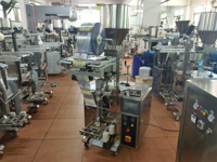 Machine de remplissage et d'emballage de poudre de lessive en sachet entièrement automatique haute précision 30g 500g