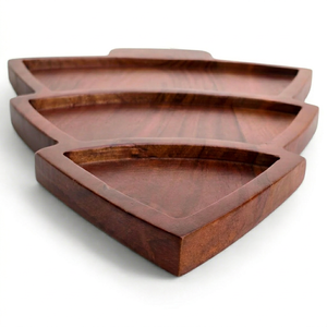 Bandeja de madera para servir con 3 compartimentos, hecha de madera de acacia sin acabar de primera calidad, diseñada para aperitivos, salsas, entradas y té. - Product Image 1