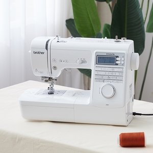 Máquina <span class=keywords><strong>de</strong></span> <span class=keywords><strong>Coser</strong></span> Computarizada Brother A80, 850 Puntadas por Minuto, 8 Ojales, LCD, <span class=keywords><strong>Enhebrador</strong></span> Automático <span class=keywords><strong>de</strong></span> Agujas, <span class=keywords><strong>para</strong></span> Confección en Casa - Product Image 3