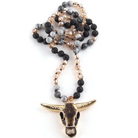 Bijoux à la mode Multistone Long noué à la main collier pendentif tête de vache Amazonite corne de taureau tête de crâne collier Mala