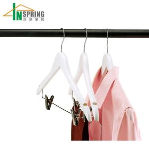 Cintre en bois massif en gros d'Inspring Cintres en tissu en bois <span class=keywords><strong>blanc</strong></span> - Product Image 6