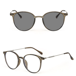 Lunettes photochromiques <span class=keywords><strong>Prix</strong></span> Femmes Noir Argent Or Brun Métallique PC Rond Femme Gafas Fotocromaticas Optique Ordinateur UV400 - Product Image 5