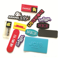 Étiquette souple personnalisée en silicone 3D Logo en caoutchouc gaufré Fournisseur Étiquette autocollante en caoutchouc pour vêtements