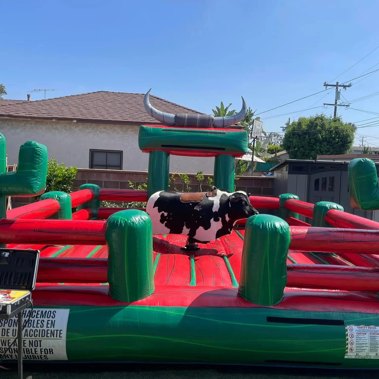 Toro mecánico inflable comercial para adultos Bucking Bronco Rodeo Bulls para alquiler