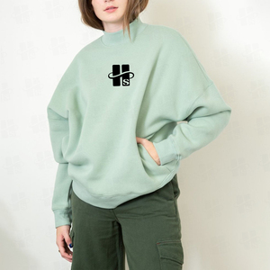 เสื้อสเวตเชิ้ตคอเต่าทรงโอเวอร์ไซส์ผ้าฝ้ายเฟรนช์เทอร์รี่เนื้อนุ่ม 360gsm ปักโลโก้ขายส่งสำหรับผู้หญิง สไตล์สตรีทแวร์ - Product Image 2
