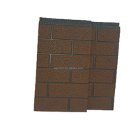 Revêtement mural extérieur en panneaux sandwich en métal ondulé au design moderne en briques, avec âme en mousse PU et PIR pour bâtiments et maisons