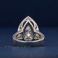 Bague de luxe en or blanc 14 carats avec pierre jaune fantaisie et accents de diamants de laboratoire taille poire, pour femme, idéale pour fiançailles ou mariages.