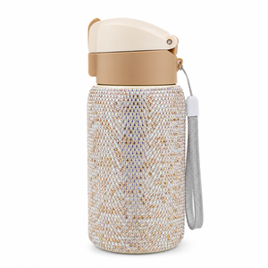 Botella de Agua Aislada al Vacío con Pedrería, Tapa Abatible y Correa de Transporte, para Mujeres, Ideal para Viajes, Oficina, Aire Libre, Regalo - Product Image 1