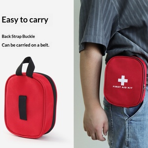 Sac à bandoulière léger en tissu Oxford rouge avec poignée droite pour trousse de secours, camping, randonnée et prévention des épidémies - Product Image 3