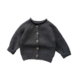 Ropa coreana importada para niños, cárdigan de punto de otoño para niños pequeños, suéter decorado con botones bonitos a la moda para salidas - Product Image 4