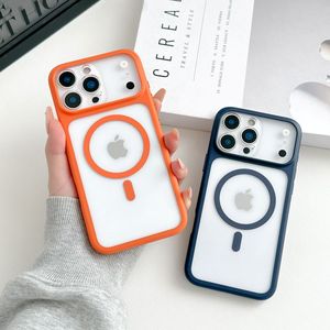 Funda Magnética Transparente 2 en 1 de Acrílico 2.0 con Protección de Lente de Cámara de Orificio Fino para iPhone 17 Pro Max, Nuevo Diseño 2026 - Product Image 2