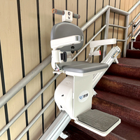 Chaise de monte-escalier droite en acier électrique Nouvelle condition Conception pliante sûre et stable pour la famille et les hôtels
