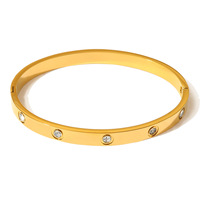 Bracelet jonc ouvert classique en acier inoxydable plaqué or 18 carats, motif cœur et fleur, inaltérable, pour femme, idéal pour cadeau de fête