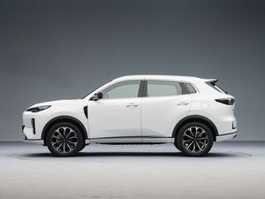 Changan Q05รถไฮบริดรุ่น2025สำหรับครอบครัว Changan qioi รุ่นพรีเมี่ยม125 - Product Image 6