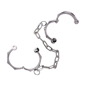 Menottes de cheville BDSM en métal Pure Orbit avec chaîne réglable pour un contrôle dominant, idéales pour les débutants, restraints de cheville verrouillables - Product Image 4