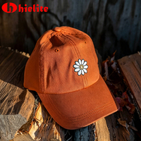 Crea Pezzi Souvenir Unici con Cappellini Dad Hat Personalizzabili con Opzioni di Personalizzazione Flessibili per Regali Festivi e Omaggi per Campagne Aziendali