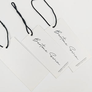 Etiquetas Colgantes de Papel de Lino Ecológicas Personalizadas al por Mayor para Ropa, Zapatos y Bolsos, Acabado en Relieve con su Logotipo, Marca INFFY, Forma Cuadrada - Product Image 2