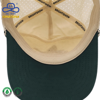 Op maat gemaakte eekhoornmotief borduurwerk gevlochten touw baseballpet met kleurblokken en geperforeerd ontwerp, rechtstreeks van de fabriek voor golf en casual wear.