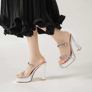 Sandales à talons compensés pour femme, plateforme, talon épais, bout ouvert, strass, bride arrière, tendance mode, couleur unie 9696-10 - Product Image 1