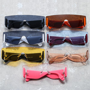 Lunettes de soleil de luxe de haute qualité, nouveau style, pour hommes et femmes, monture populaire pour la photographie de rue en PC transparent avec verres UV400 - Product Image 1
