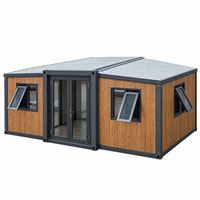 Villa en acier léger avec terrasse et jardin sur le toit, maison préfabriquée à 2 étages pour complexe hôtelier tropical