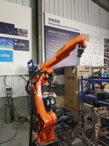 Robot de soudage industriel NBC/MIG de 2 mètres - Product Image 1