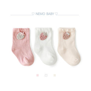 Chaussettes pour bébé <span class=keywords><strong>0</strong></span>-<span class=keywords><strong>3</strong></span> <span class=keywords><strong>mois</strong></span> Haute qualité 5 paires de chaussettes dans un seul paquet Accessoires de dessin animé Chaussettes en coton pour bébé - Product Image 2