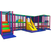 Structure de jeu mobile pour enfants personnalisée, grise, neutre, pastel, colorée, avec piscine à balles, équipement de terrain de jeu intérieur