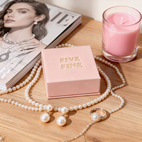 Boîte cadeau en carton rigide faite à la main, de style minimaliste et luxueux, en forme de livre, avec logo en feuille d'or, fermeture magnétique personnalisée, pour cosmétiques, bijoux, montres