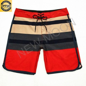 Pantalones Cortos Personalizados con Logotipo Gráfico Sublimado, Pantalones Cortos de Playa Hawaianos de Moda para Hombre - Product Image 3