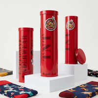 Boîte en fer blanc cylindrique rouge personnalisée avec logo pour emballage de chaussettes, recyclable, couleur et taille sur mesure pour coffret cadeau de sous-vêtements pour hommes