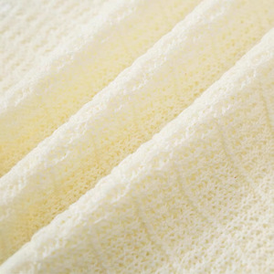 Gilet sans manches en maille ajourée pour femme, couleur unie jaune, fin, en polyester, idéal pour l'été - Product Image 4