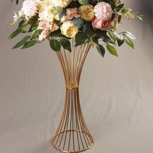 LEXI L-011 Support de fleurs artificielles en métal fait main pour chemin de table de mariage, 60 cm, support à gâteau moderne en or électro-plaqué pour table de desserts - Product Image 1