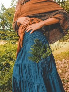 Falda Maxi Elástica con Cintura Ajustable para Mujer, Diseño de Capas Sueltas con Bolsillos Laterales, Imprescindible para Citas Diarias y Escapadas de Verano - Product Image 1