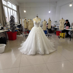 Vestido <span class=keywords><strong>de</strong></span> <span class=keywords><strong>Novia</strong></span> Moderno Estilo <span class=keywords><strong>Princesa</strong></span> Sin Tirantes y Sin Mangas Talla Grande Línea A <span class=keywords><strong>de</strong></span> Encaje con Cola 2026 - Product Image 4