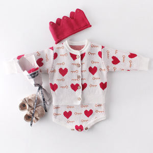 Pakaian bayi setelan bayi 0-2 tahun mantel bayi perempuan + pakaian love ha pakaian bayi pakaian memanjat dua potong tembakan tunggal
