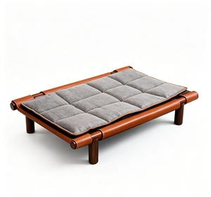 Cama elevada de lujo para mascotas de cuero PU impermeable con estructura de madera maciza, con ruedas para exteriores, para perros, venta al por mayor OEM - Product Image 1