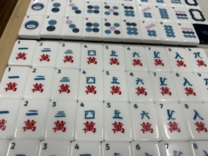 Tuiles de mahjong modernes portables en acrylique bleu-blanc pour jeu de mahjong américain 4 joueurs - Product Image 2