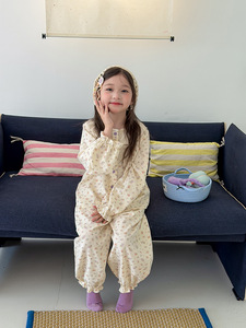 617 Nueva Colección de Otoño, Pijamas con Estampado Floral para Bebés Niñas, Conjuntos de Ropa de Diseño Coreano para Bebés y Niños Pequeños, Venta al por Mayor - Product Image 2