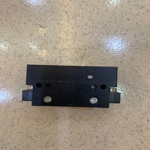 Pince robotique Zimmer GP404N-C avec pince à rail - Product Image 1