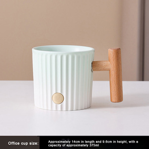 Hot bán 300-400ml công ty Bộ Quà Tặng gốm Mug với đồng cá nhân trắng đen gốm ly cà phê với tay cầm bằng gỗ - Product Image 2