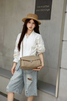 Sac à bandoulière en cuir de vachette pleine fleur haut de gamme, nouvelle tendance 2027, personnalisable, vente en gros, sac à main pour femme en cuir véritable à sangle unique