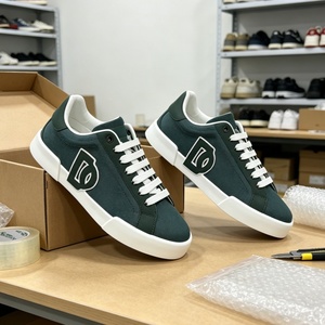 Chaussures décontractées de haute qualité au design original, vente en gros directe d'usine, chaussures de skate tendance antidérapantes de luxe pour hommes - Product Image 1